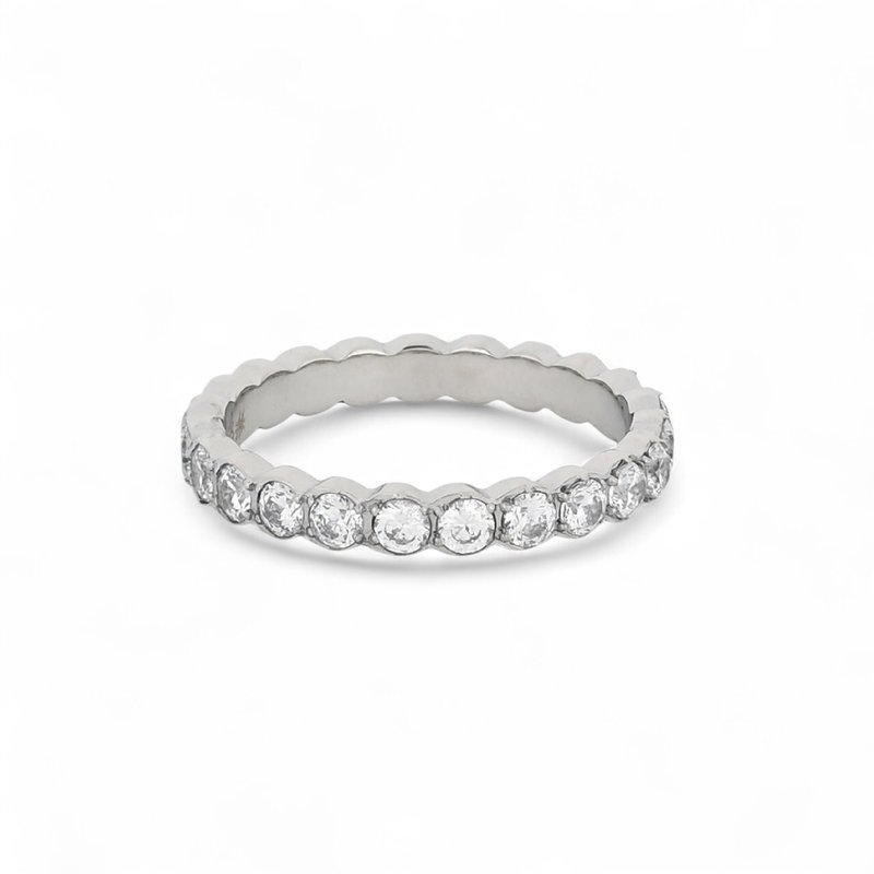 Aliança Delicate com zircônias